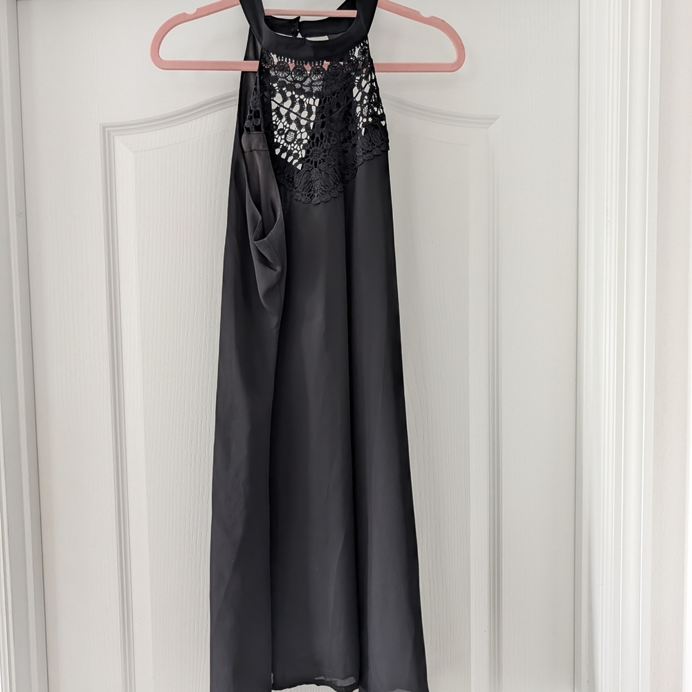 Elegant Black Lace Halter Dress